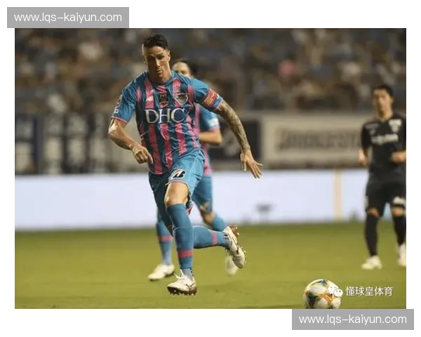 蓝黑荣耀与沙岩奇迹：当大阪钢巴遇上鸟栖沙岩，足球之魂的极致碰撞